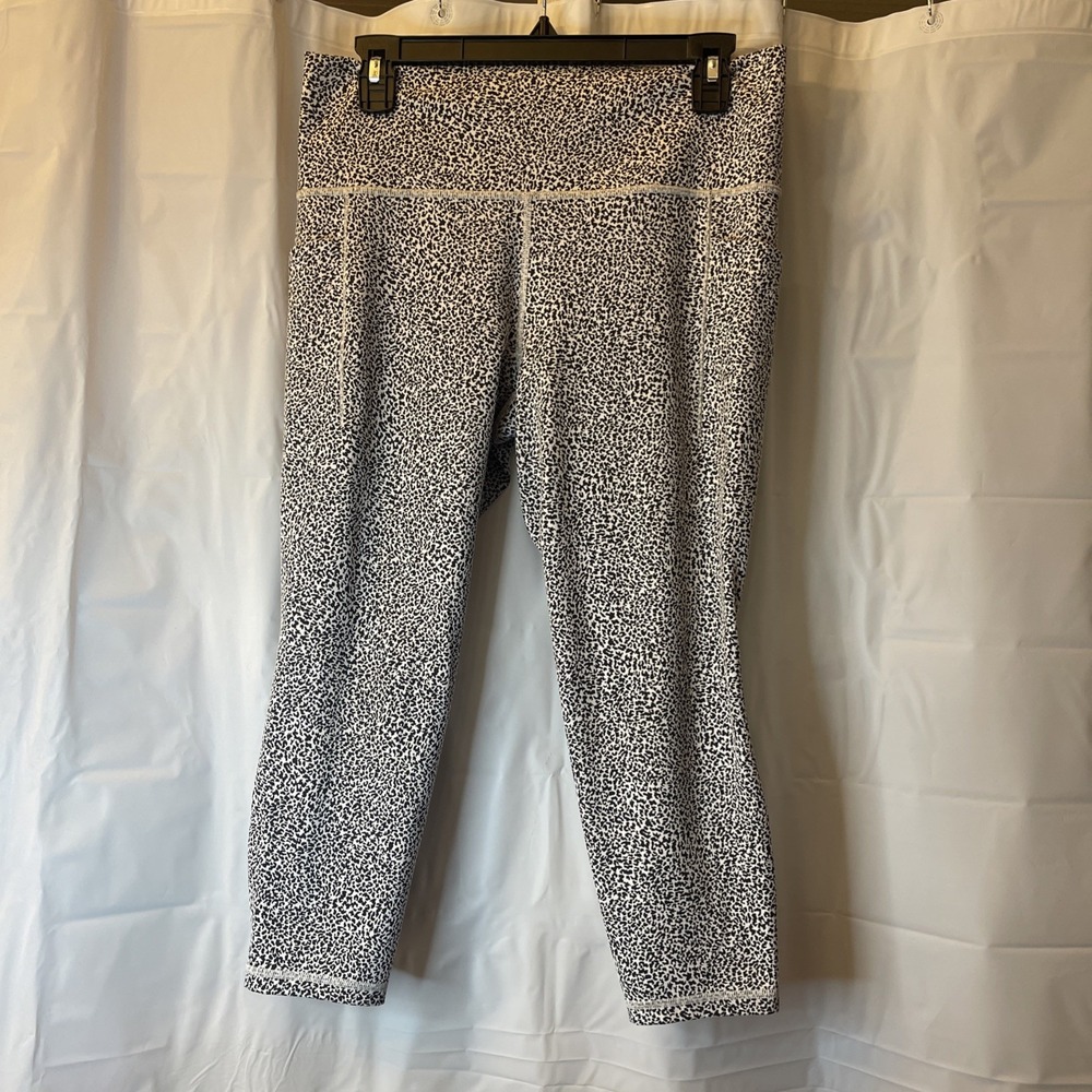 Athleta Black‎ White Leopard Print Salutation Stash II Textured Tight Legging LP